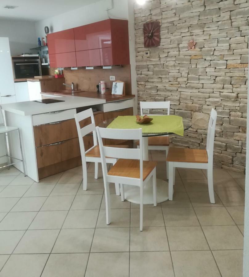 Apartma Zalka Ізола Екстер'єр фото