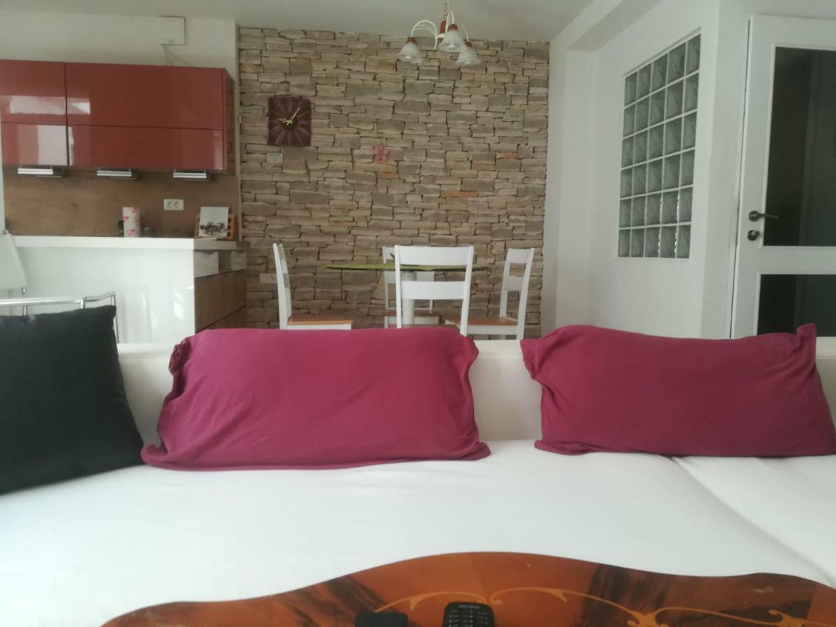 Apartma Zalka Ізола Екстер'єр фото