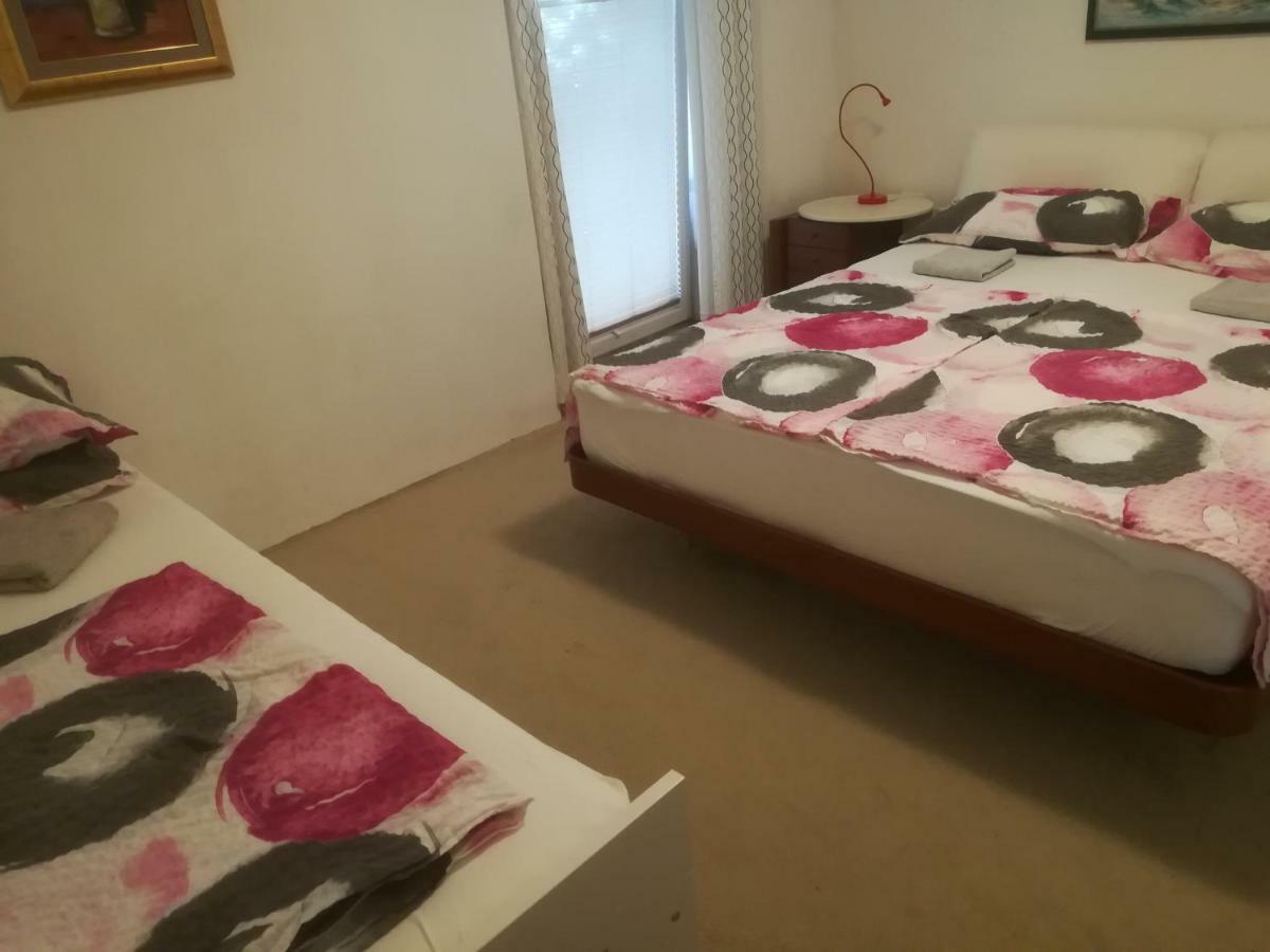 Apartma Zalka Ізола Екстер'єр фото